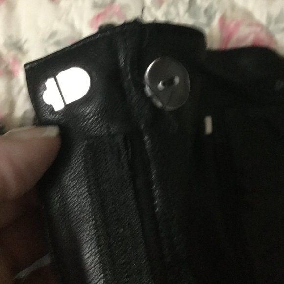 Faux leather pants/trousers - Picture 5 of 7